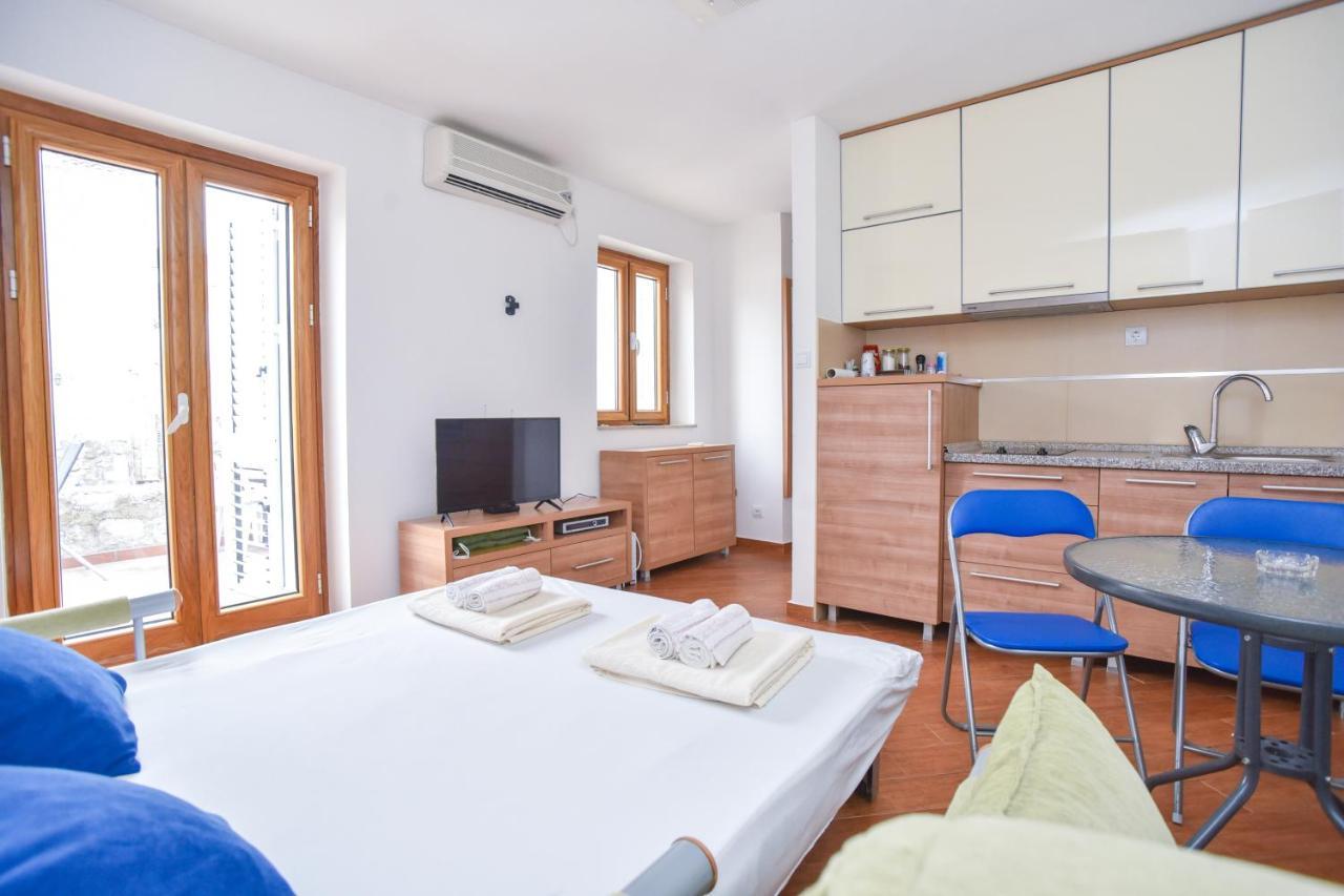 Apartment Lucky بودفا المظهر الخارجي الصورة